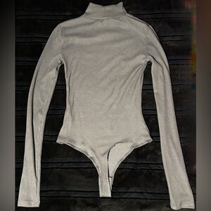 Kohls XS gray turtleneck bodysuit